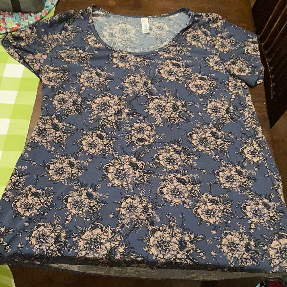 Cute blouse